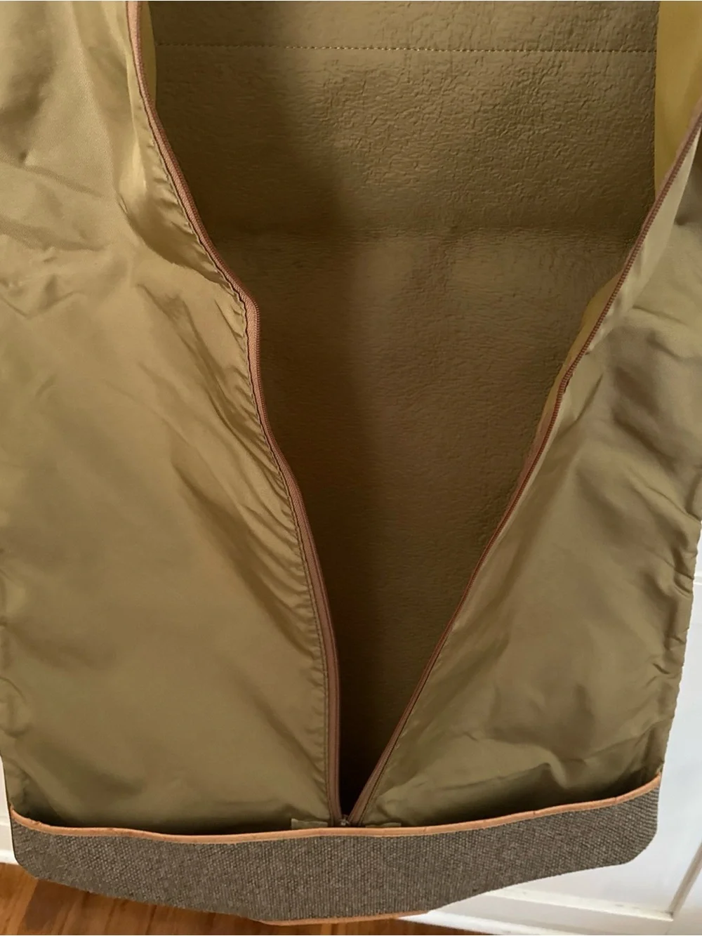 Hartmann Garment Bag for Men in Brown twill with Tan Trim
